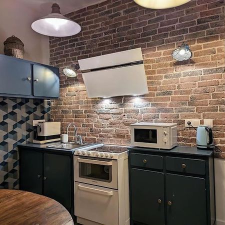 L'Appartement Du Voisin D'Hugo Besanzón Exterior foto